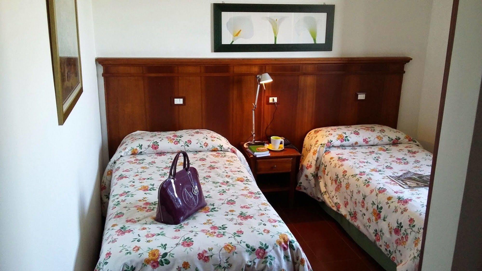 Hotel Porta Romana Di Luce Hotels سيينا المظهر الخارجي الصورة
